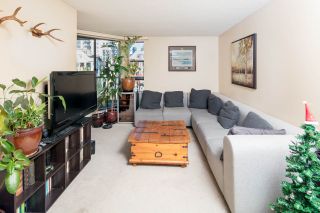 Photo 5: PH4 1040 PACIFIC Street in Vancouver: West End VW Condo for sale in "CHELSEA TERRACE" (Vancouver West)  : MLS®# R2226216