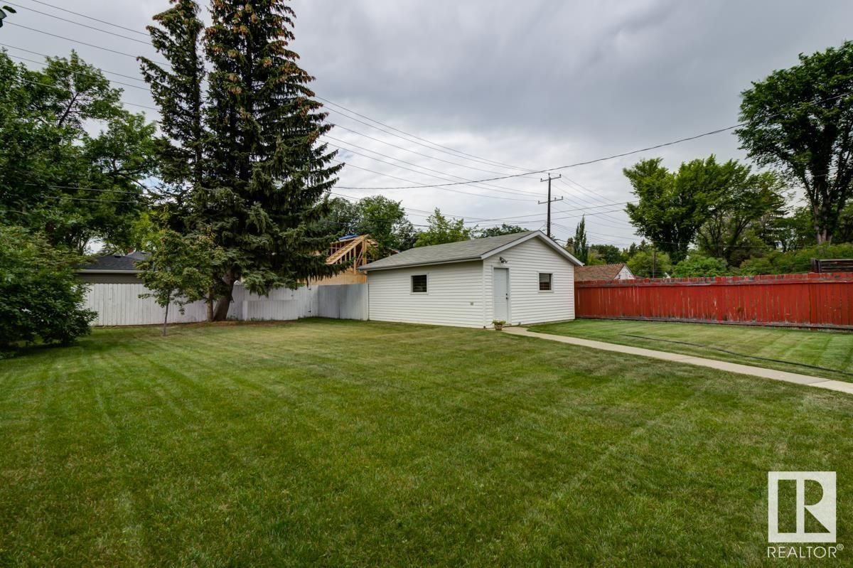 Photo 3: Photos: 10336 135 ST NW in Edmonton: Zone 11 House for sale