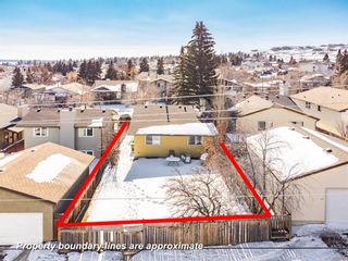 Photo 33: 1220 Berkley Drive NW in Calgary: Beddington Heights Detached for sale : MLS®# A2033634