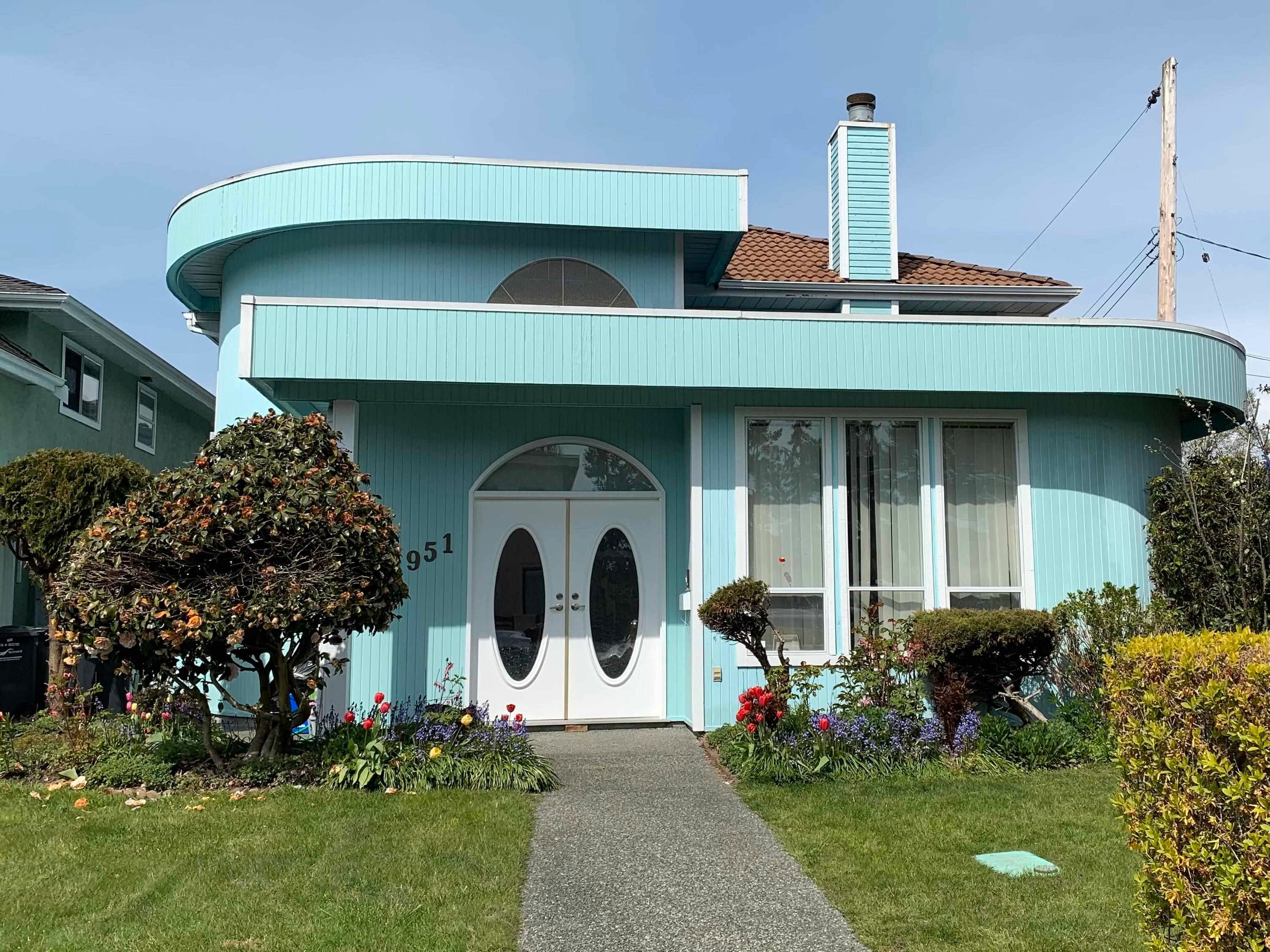 Main Photo: 3951 SCOTSDALE Place in Richmond: Steveston North House for sale : MLS®# R2680594