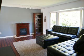 Photo 4: 5811 ANGUS Place in SURREY: Cloverdale BC House for sale (Cloverdale)  : MLS®# F1217461