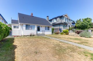 Photo 2: 7507 ASHBURN Street in Vancouver: Fraserview VE House for sale (Vancouver East)  : MLS®# R2795395