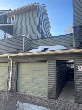 Main Photo: 260 66 Glamis Green SW in Calgary: Glamorgan Row/Townhouse for sale : MLS®# A2032678