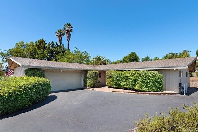 Main Photo: House for sale : 4 bedrooms : 1945 Rohn Road in Escondido