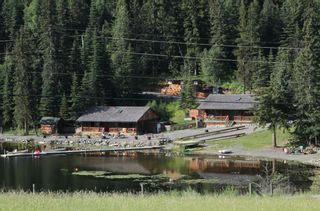 Photo 4: Lakefront acreage cabins for sale BC, 38 acres: Business with Property for sale : MLS®# 165995