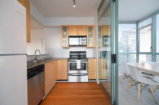 Photo 8: 402 1238 BURRARD Street in Vancouver: Downtown VW Condo for sale in "ALTADENA" (Vancouver West)  : MLS®# R2423214