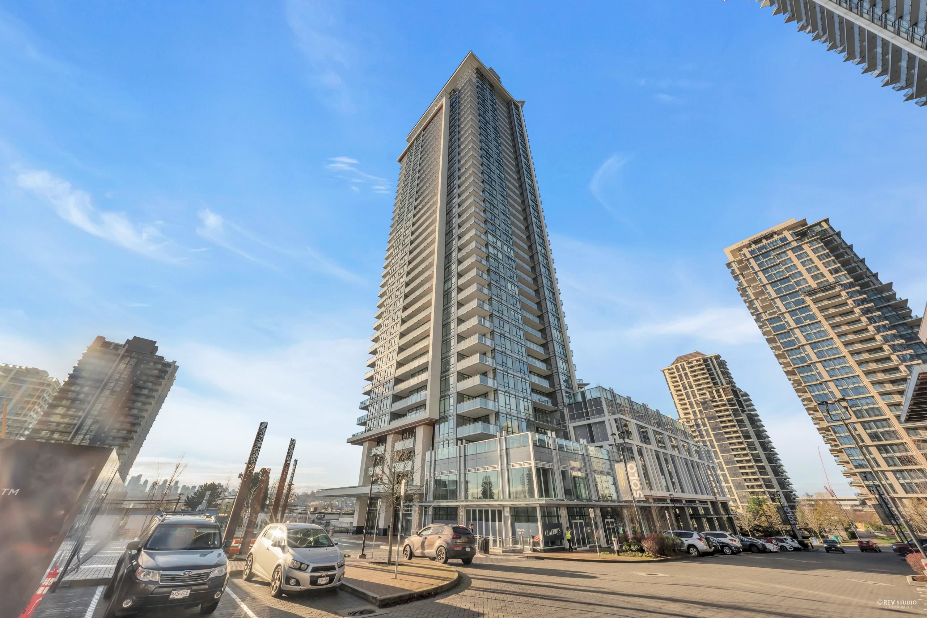 Main Photo: 3705 2085 SKYLINE Court in Burnaby: Brentwood Park Condo for sale in "Solo 3" (Burnaby North)  : MLS®# R2671014