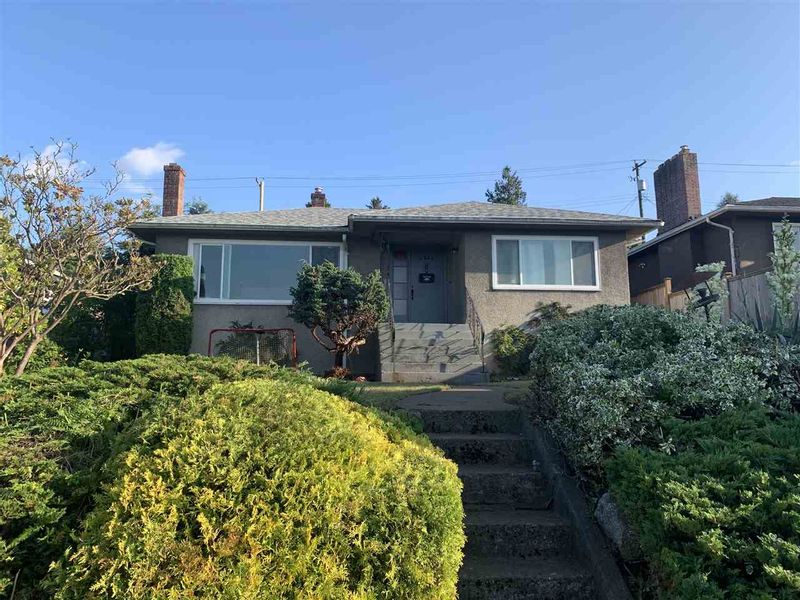 FEATURED LISTING: 4042 YALE Street Burnaby
