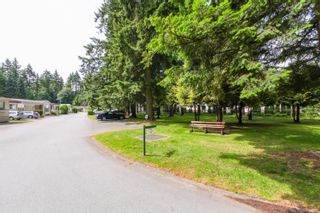 Photo 33: 121 9080 198 STREET in Langley: Walnut Grove Manufactured Home for sale in "Forest Green Estates" : MLS®# R2720614