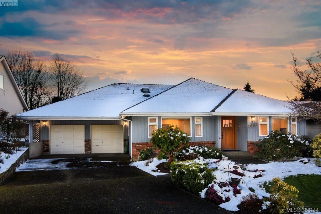 Main Photo: 4687 Sunnymead Way in VICTORIA: SE Sunnymead House for sale (Saanich East)  : MLS®# 780040