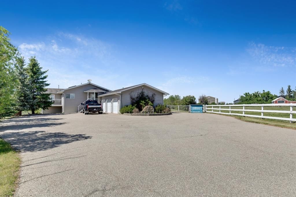 Main Photo: 282052 Township road 272 Road in Rural Rocky View County: Rural Rocky View MD Detached for sale : MLS®# A1120946