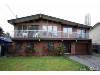 Photo 1: 69 Caton Pl in VICTORIA: VR View Royal House for sale (View Royal)  : MLS®# 530314