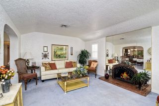 Photo 3: KENSINGTON House for sale : 3 bedrooms : 4032 S Hempstead Cir in San Diego