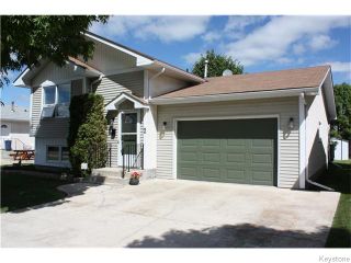 Photo 2: 2 Meadowood Place in Steinbach: Manitoba Other Residential for sale : MLS®# 1620412