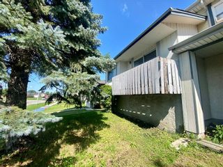 Photo 2: 58 Bournais Drive South in Winnipeg: Transcona Residential for sale (3K)  : MLS®# 202220394