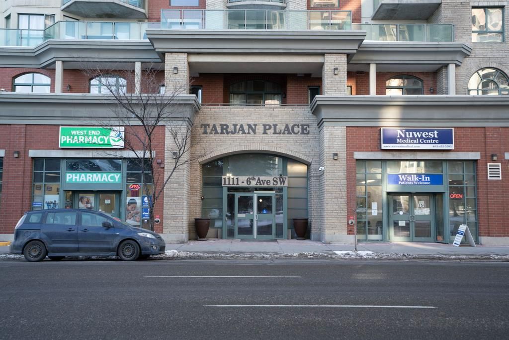 Main Photo: 418 1111 6 Avenue SW in Calgary: Downtown West End Apartment for sale : MLS®# A2031744