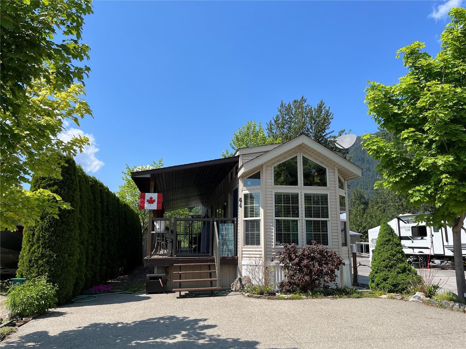 Main Photo: #64 1383 Silver Sands Road, in Sicamous: Recreational for sale : MLS®# 10266604
