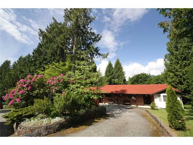 Main Photo: 40186 BILL'S Place in Squamish: Garibaldi Highlands House for sale : MLS®# V1066888