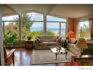 Photo 1: 5036 Sunrise Terr in VICTORIA: SE Cordova Bay House for sale (Saanich East)  : MLS®# 743056