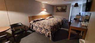 Photo 4: 22 rooms motel for sale Southern Alberta: Business with Property for sale