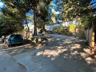 Photo 4: 1030 - 1032 TUXEDO Drive in Port Moody: College Park PM Duplex for sale : MLS®# R2855351
