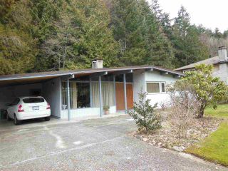 Photo 1: 5758 CRANLEY Drive in West Vancouver: Eagle Harbour House for sale : MLS®# R2141915
