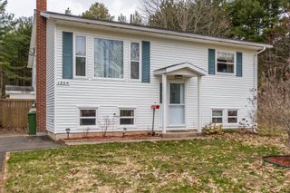 Photo 1: 1209 Mayhew Drive in Greenwood: Kings County Residential for sale (Annapolis Valley)  : MLS®# 202207721