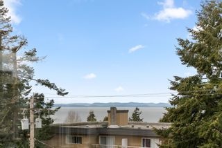 Photo 30: 14 1338 FOSTER Street: White Rock Townhouse for sale in "Earls Court" (South Surrey White Rock)  : MLS®# R2744149