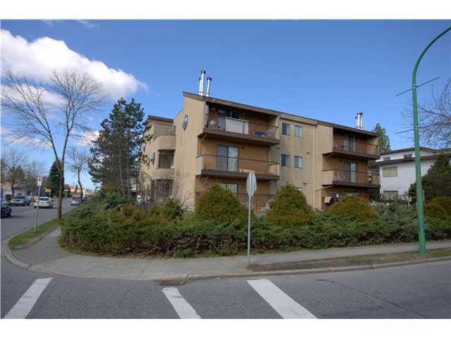 Main Photo: 304 5155 IMPERIAL STREET in : Metrotown Condo for sale : MLS®# V880102