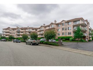 Photo 2: 208 5375 205 Street in Langley: Langley City Condo for sale in "GLENMONT PARK" : MLS®# R2295267