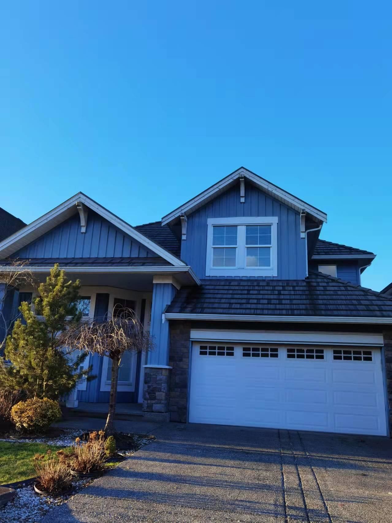 Main Photo: 3473 ROSEMARY HEIGHTS Drive in Surrey: Morgan Creek House for sale (South Surrey White Rock)  : MLS®# R2651440