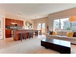 Photo 6: 257 COUGARTOWN Circle SW in Calgary: Cougar Ridge House for sale : MLS®# C4025299