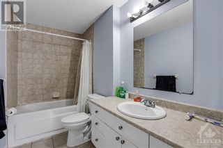 Photo 19: 1012 PINECREST ROAD UNIT#A in Ottawa: House for sale : MLS®# 1389674