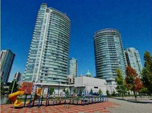 Main Photo: 2002 688 ABBOTT Street in Vancouver: Downtown VW Condo for sale in "FIRENZE TOWER 2" (Vancouver West)  : MLS®# V1041462