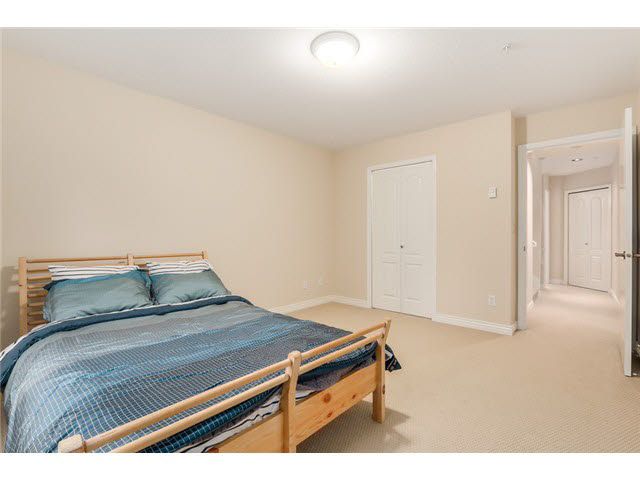 Photo 12: Photos: 7 2688 MOUNTAIN Highway in North Vancouver: Westlynn Townhouse for sale : MLS®# V1105153