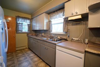 Photo 9: 615 Midland Street in Portage la Prairie: House for sale : MLS®# 202331954