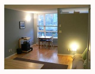 Photo 3: 210 1188 RICHARDS Street in Vancouver West: Downtown VW Residential for sale ()  : MLS®# V687917