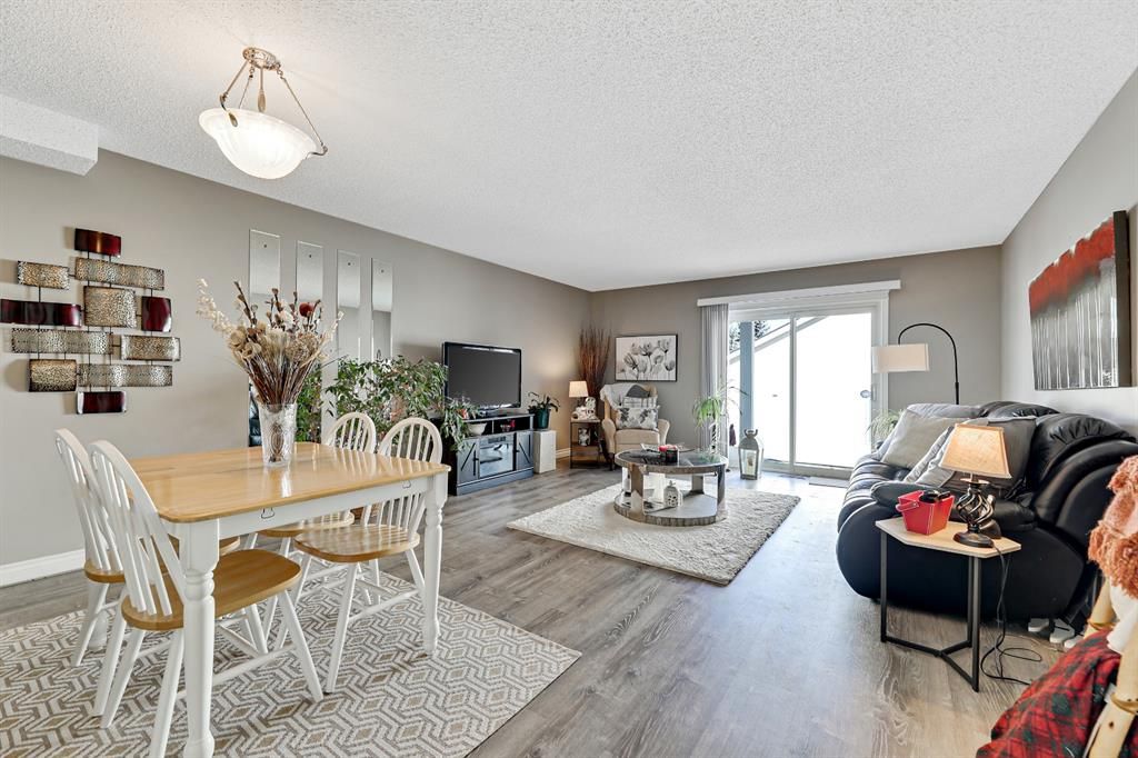 Main Photo: 120 Prominence Heights SW in Calgary: Patterson Row/Townhouse for sale : MLS®# A1193831