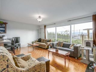 Photo 3: 921 ROSLYN BOULEVARD in North Vancouver: Dollarton House for sale : MLS®# R2487942