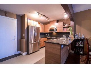 Photo 3: 323 6628 120TH Street in Surrey: West Newton Condo for sale in "Salus" : MLS®# F1429753