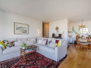 Main Photo: 405 2370 W 2ND Avenue in Vancouver: Kitsilano Condo for sale in "Century House" (Vancouver West)  : MLS®# R2736339
