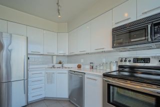 Photo 17: 2701 120 W 2 Street in North Vancouver: Lower Lonsdale Condo for sale in "Observatory" : MLS®# R2513687