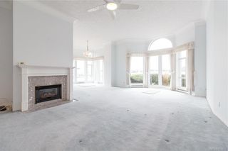Photo 10: 113 10 Paul Kane Pl in Victoria: VW Songhees Condo for sale (Victoria West)  : MLS®# 836674