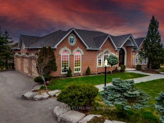 Photo 1: 22 Donvale Road in Whitchurch-Stouffville: Rural Whitchurch-Stouffville House (Bungalow) for sale : MLS®# N8231570