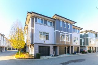 Photo 2: 51 1010 EWEN Avenue in New Westminster: Queensborough Townhouse for sale in "WINDSOR MEWS" : MLS®# R2017583