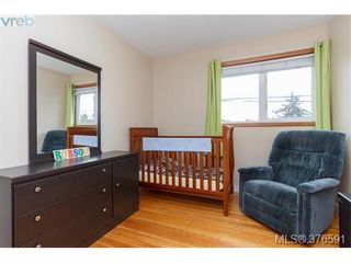 Photo 12: 1736 Foul Bay Rd in VICTORIA: Vi Jubilee House for sale (Victoria)  : MLS®# 756061