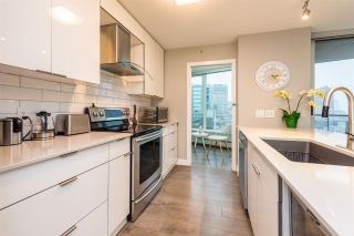 Photo 5: 1903 188 KEEFER Place in Vancouver: Downtown VW Condo for sale in "ESPANA" (Vancouver West)  : MLS®# R2347994