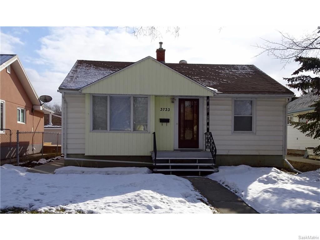 Main Photo: 3733 20TH Avenue in Regina: River Heights Single Family Dwelling for sale (Regina Area 05)  : MLS®# 599426