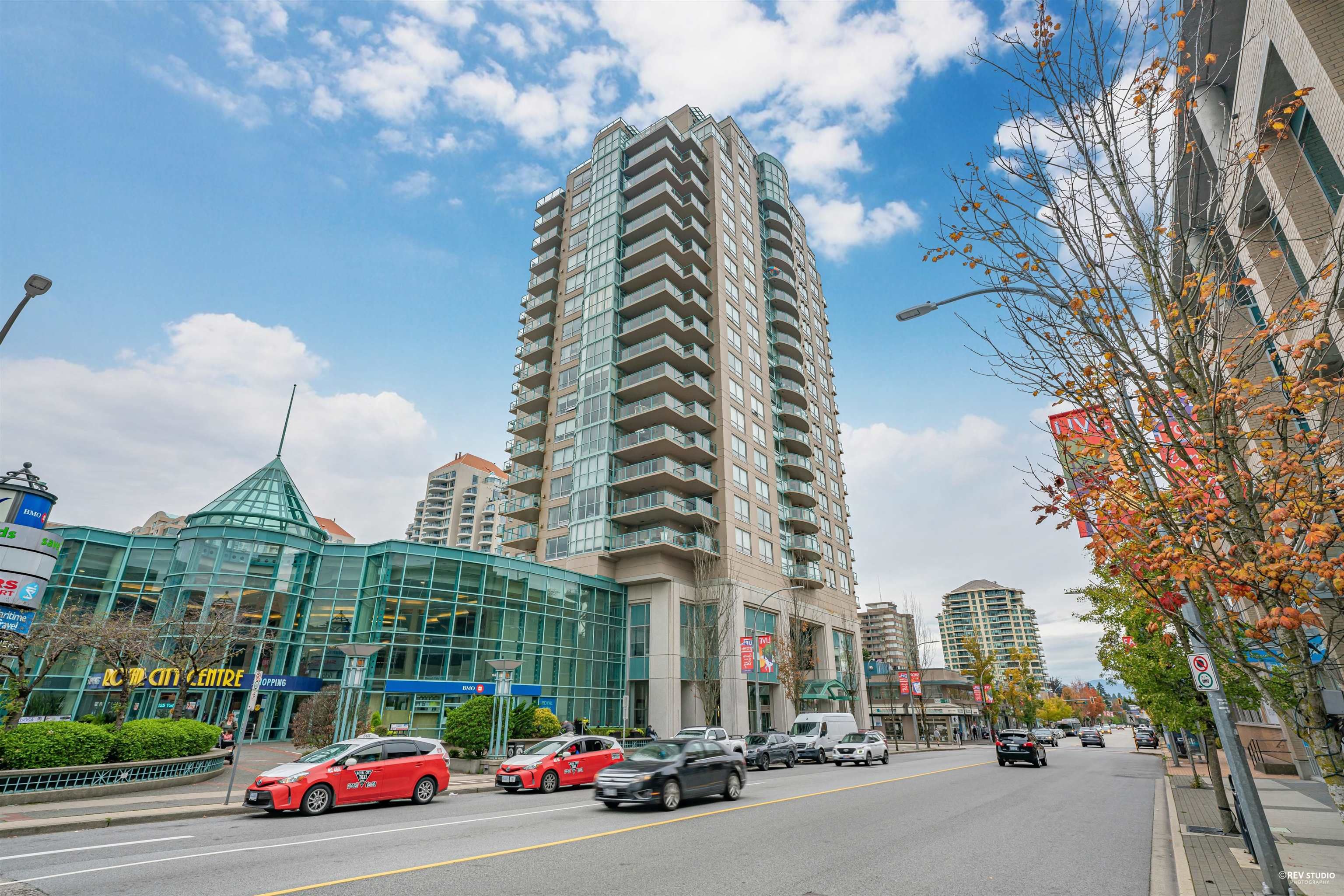 Main Photo: 1303 612 SIXTH STREET in New Westminster: Uptown NW Condo for sale : MLS®# R2730922