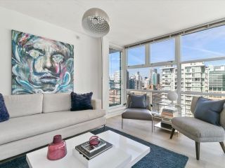 Photo 4: 2306 111 W GEORGIA Street in Vancouver: Downtown VW Condo for sale in "Spectrum 1" (Vancouver West)  : MLS®# R2879873